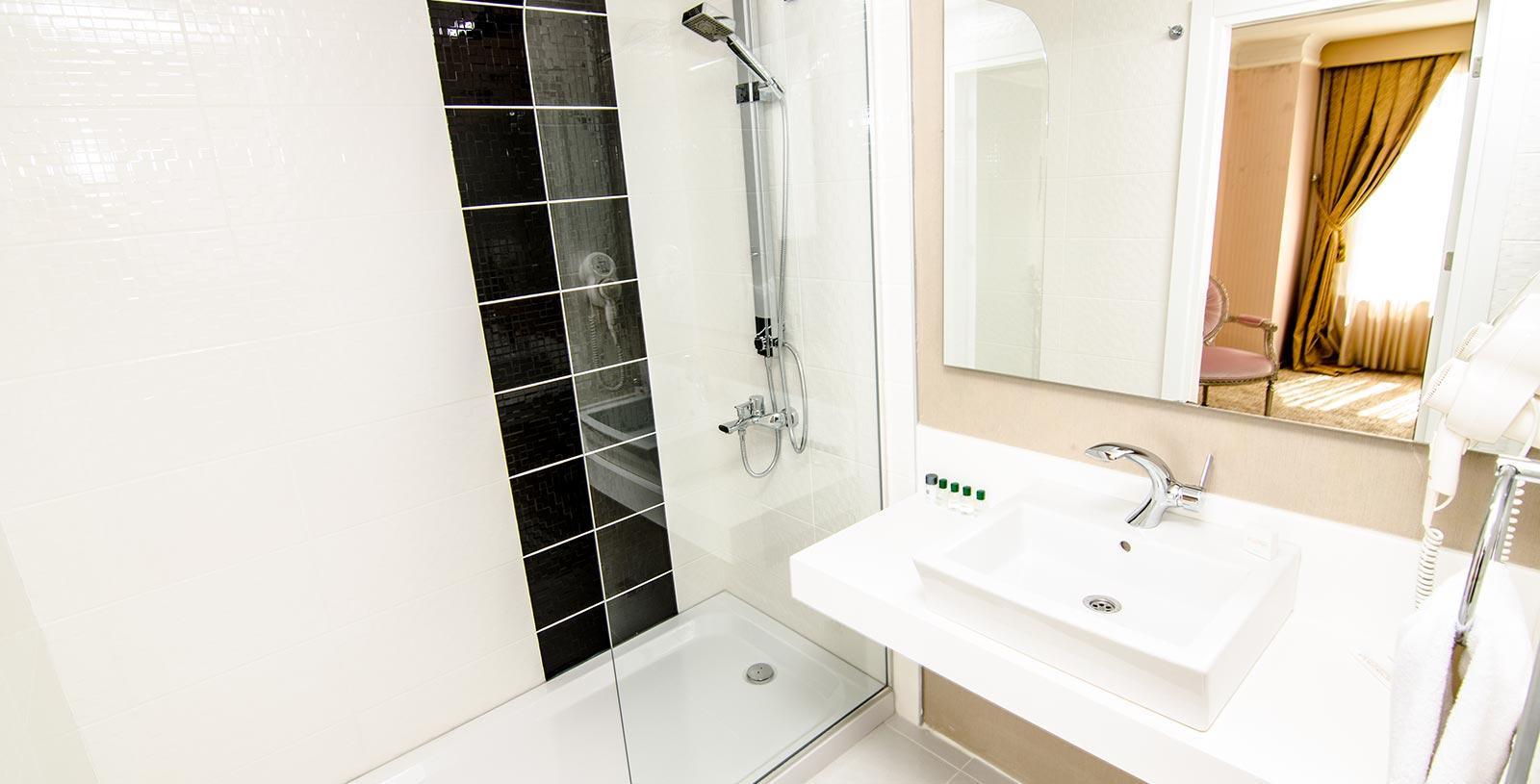 Life Port Hotel Istanbul Sekerpinari Ngoại thất bức ảnh
